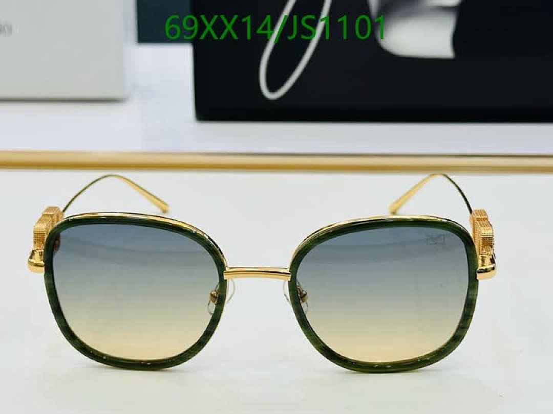 Valentino-Glasses Code: JS1101 $: 69USD