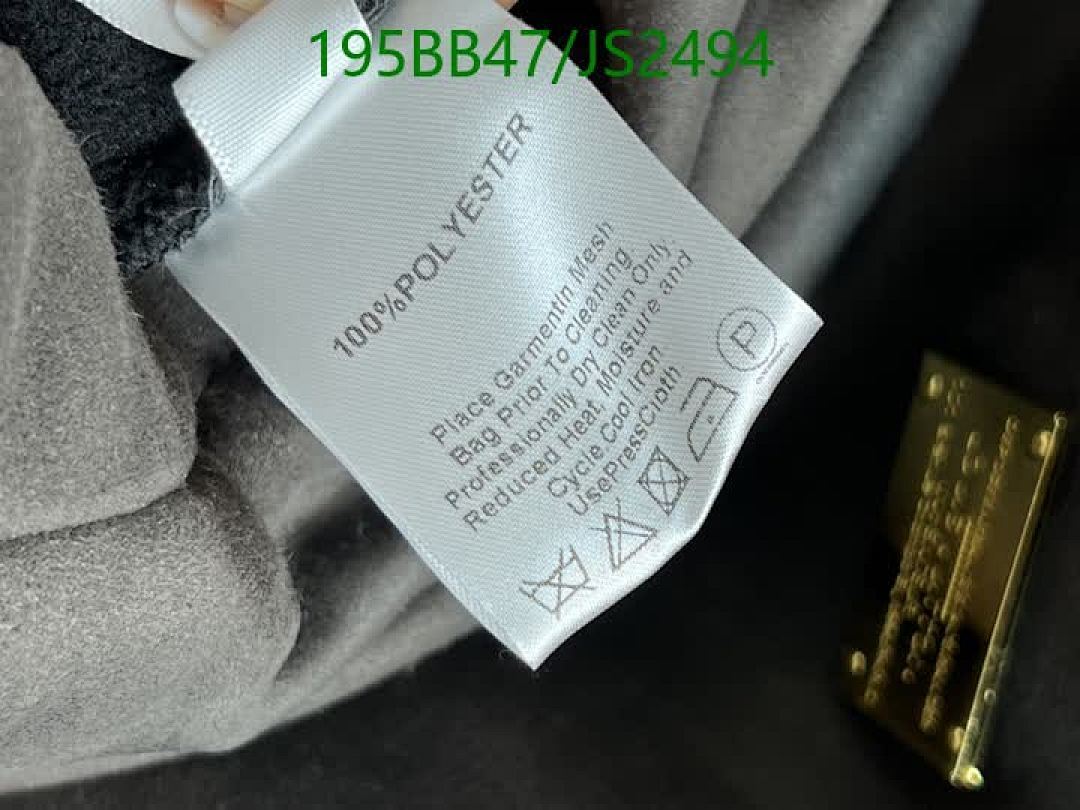 LV-Clothing Code: JS2494 $: 195USD