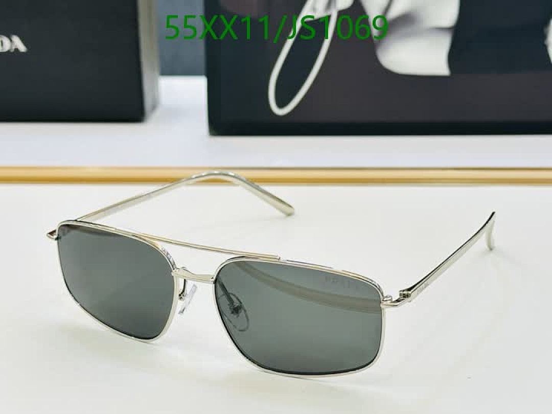 Prada-Glasses Code: JS1069 $: 55USD