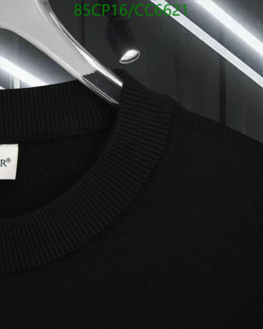 Moncler-Clothing Code: CC6621 $: 85USD