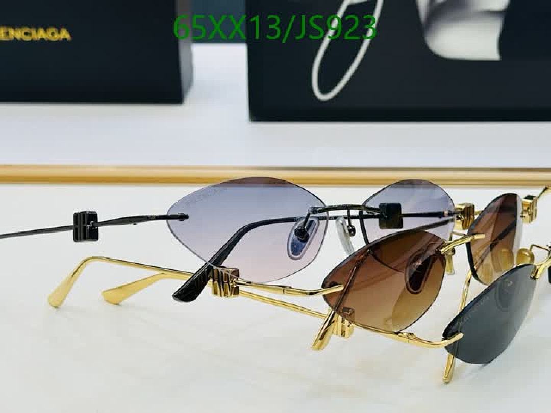 Balenciaga-Glasses Code: JS923 $: 65USD