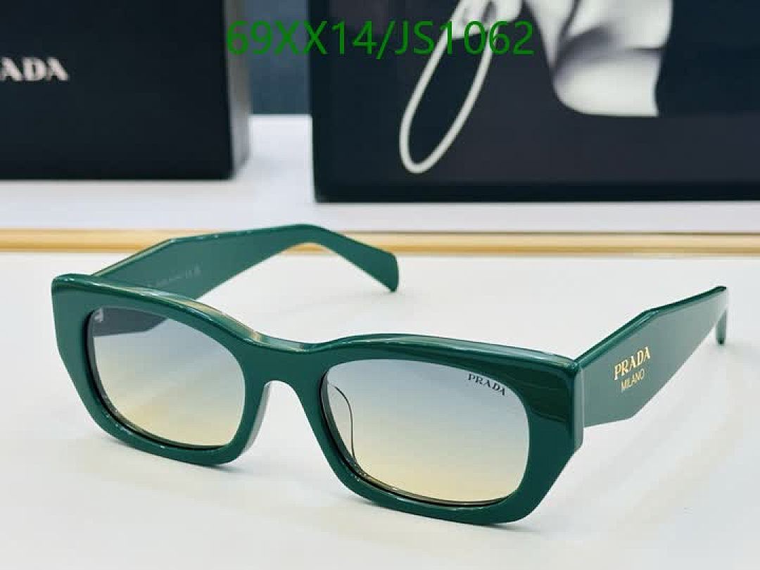 Prada-Glasses Code: JS1062 $: 69USD