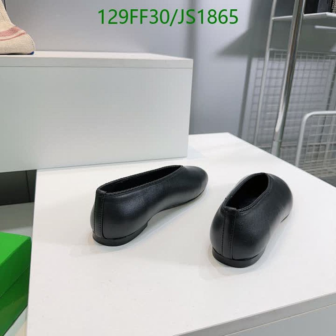 BV-Women Shoes Code: JS1865 $: 129USD