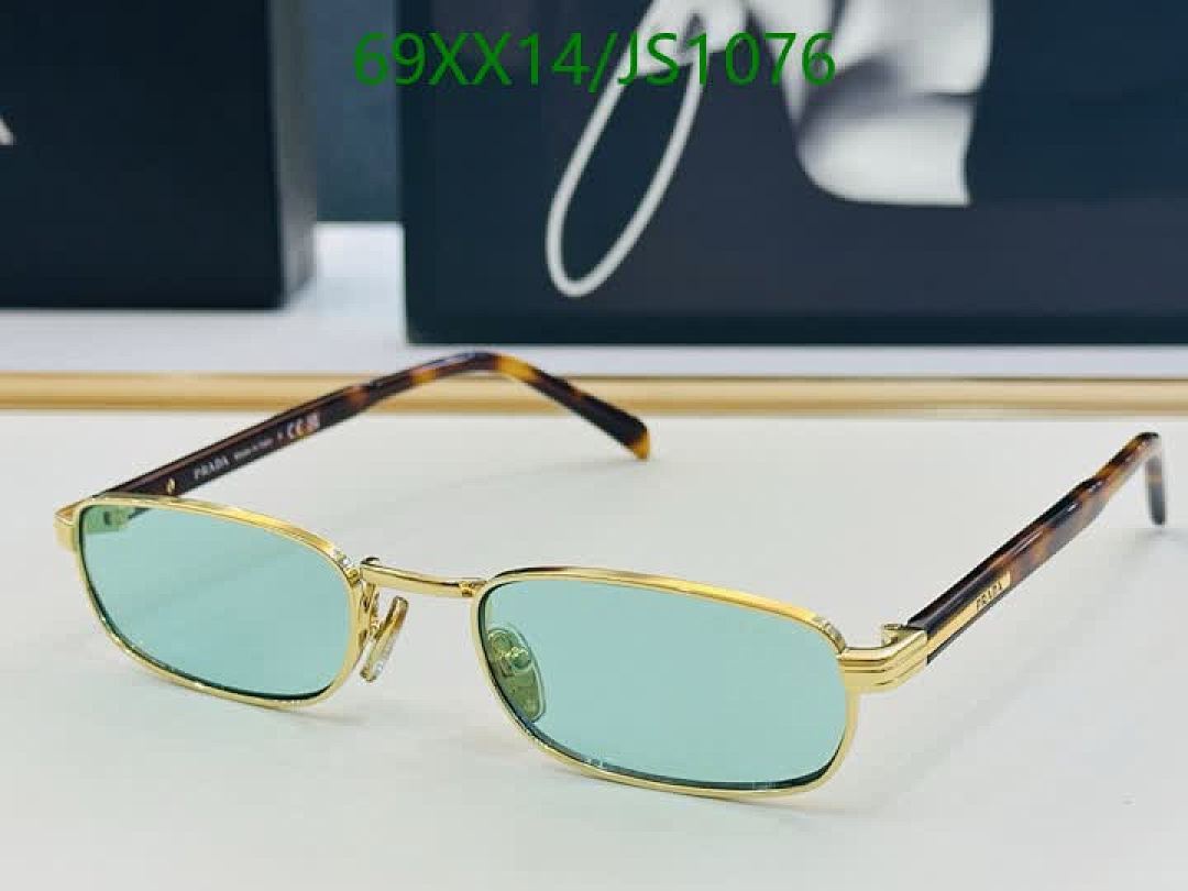 Prada-Glasses Code: JS1076 $: 69USD