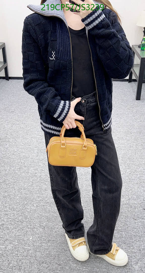 LV-Clothing Code: JS3239 $: 219USD