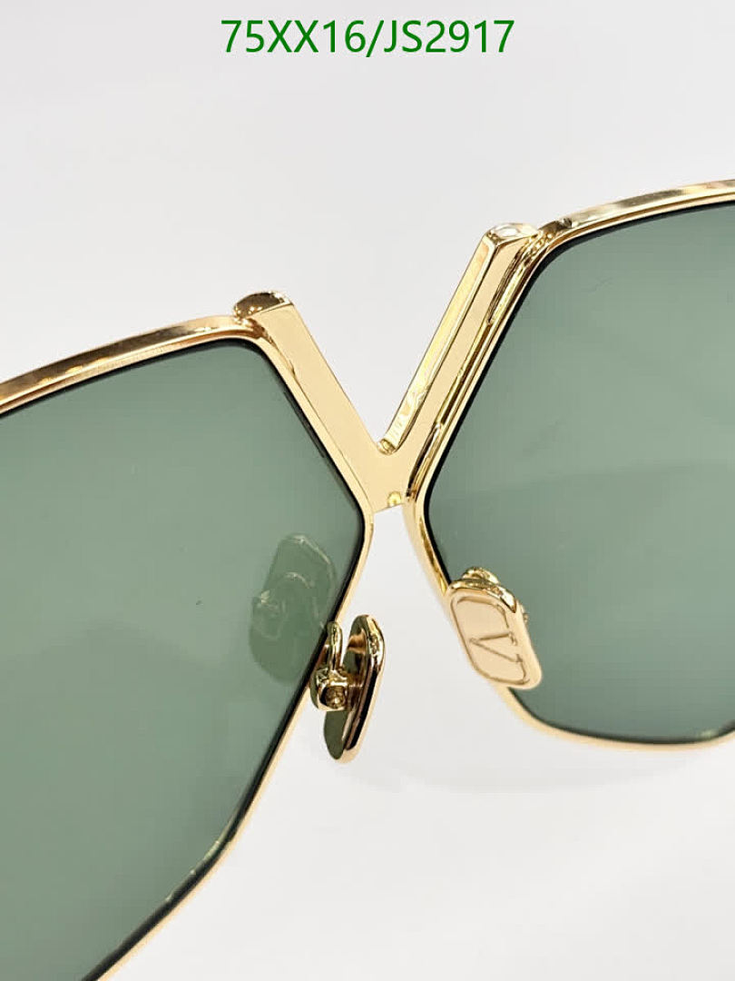 Valentino-Glasses Code: JS2917 $: 75USD