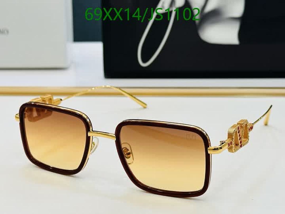 Valentino-Glasses Code: JS1102 $: 69USD