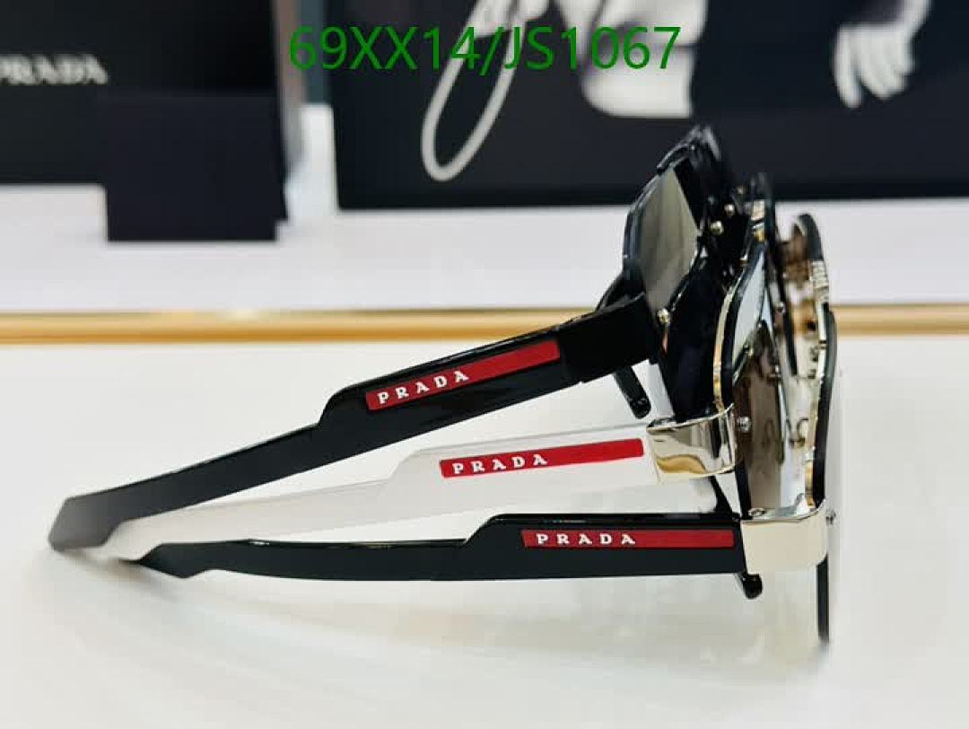 Prada-Glasses Code: JS1067 $: 69USD