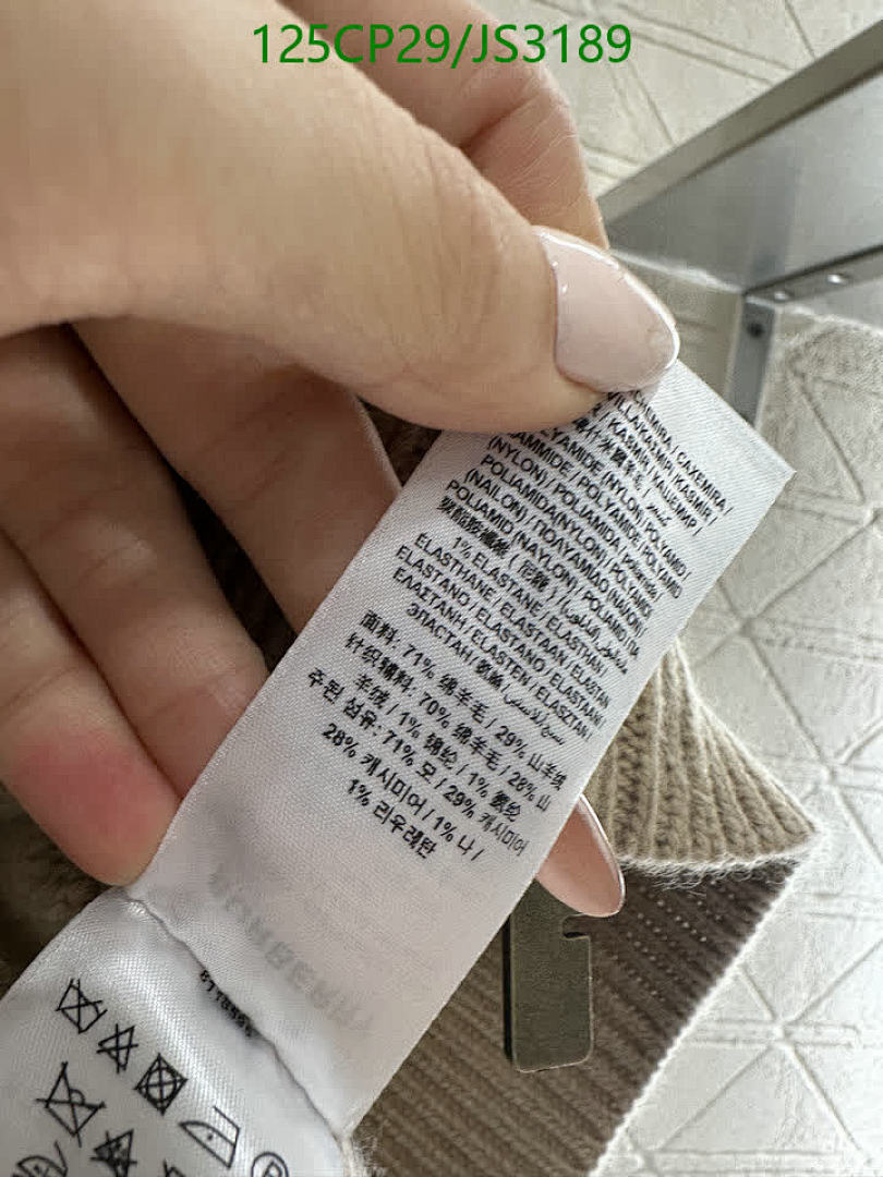 Burberry-Clothing Code: JS3189 $: 125USD