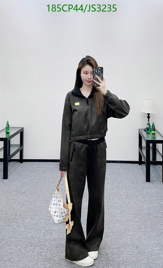 LV-Clothing Code: JS3235 $: 185USD