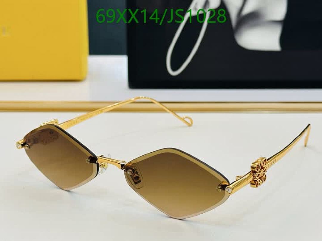 Loewe-Glasses Code: JS1028 $: 69USD