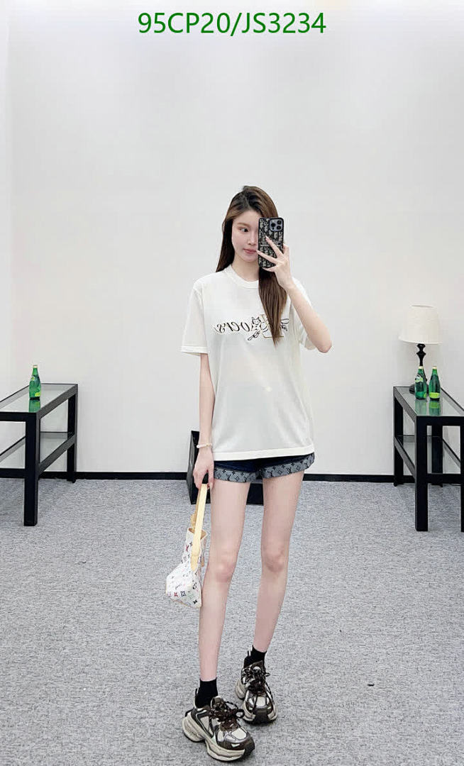 LV-Clothing Code: JS3234 $: 95USD