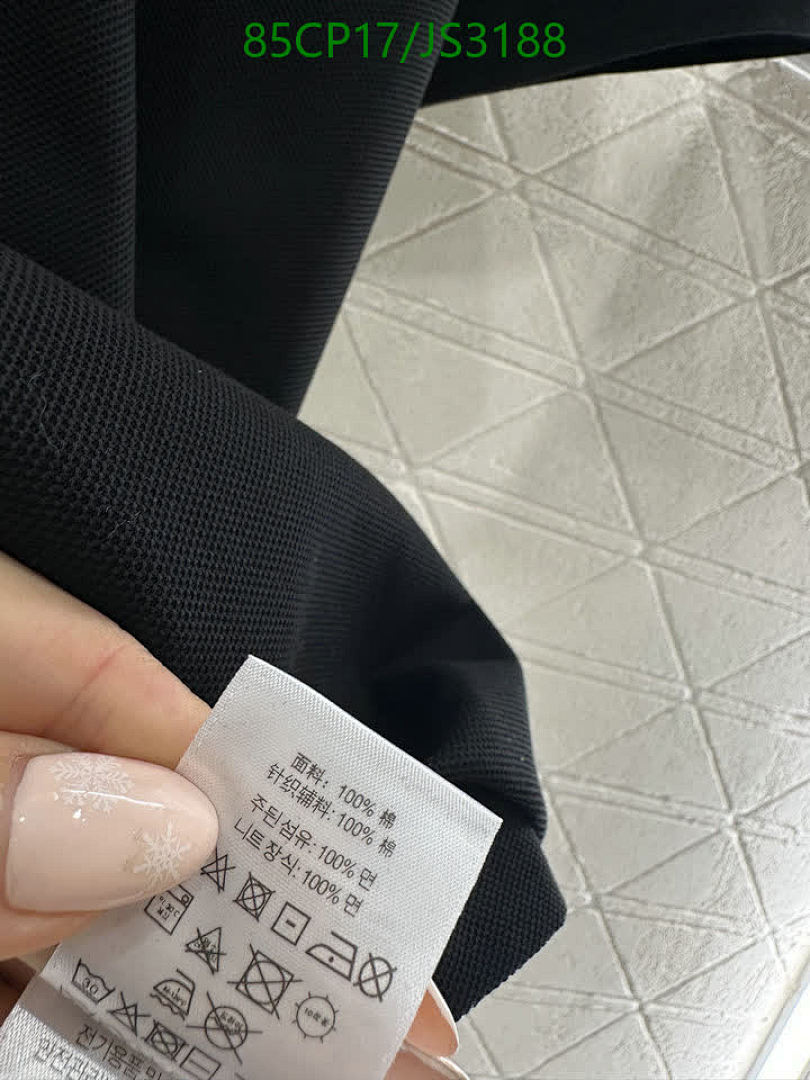 Burberry-Clothing Code: JS3188 $: 85USD