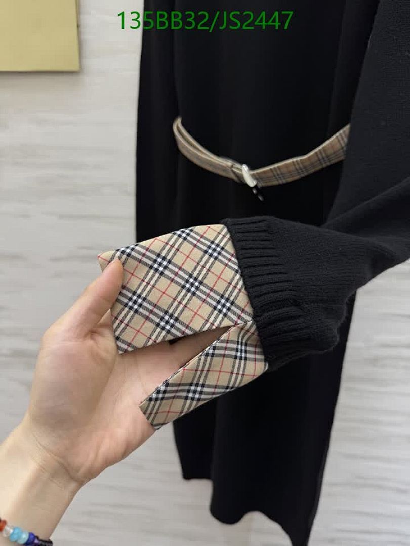 Burberry-Clothing Code: JS2447 $: 135USD