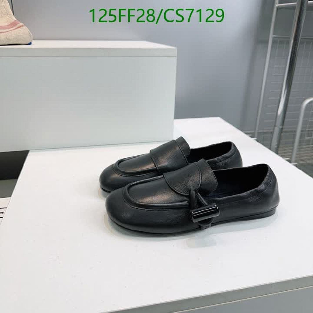 Loewe-Women Shoes Code: CS7129 $: 125USD