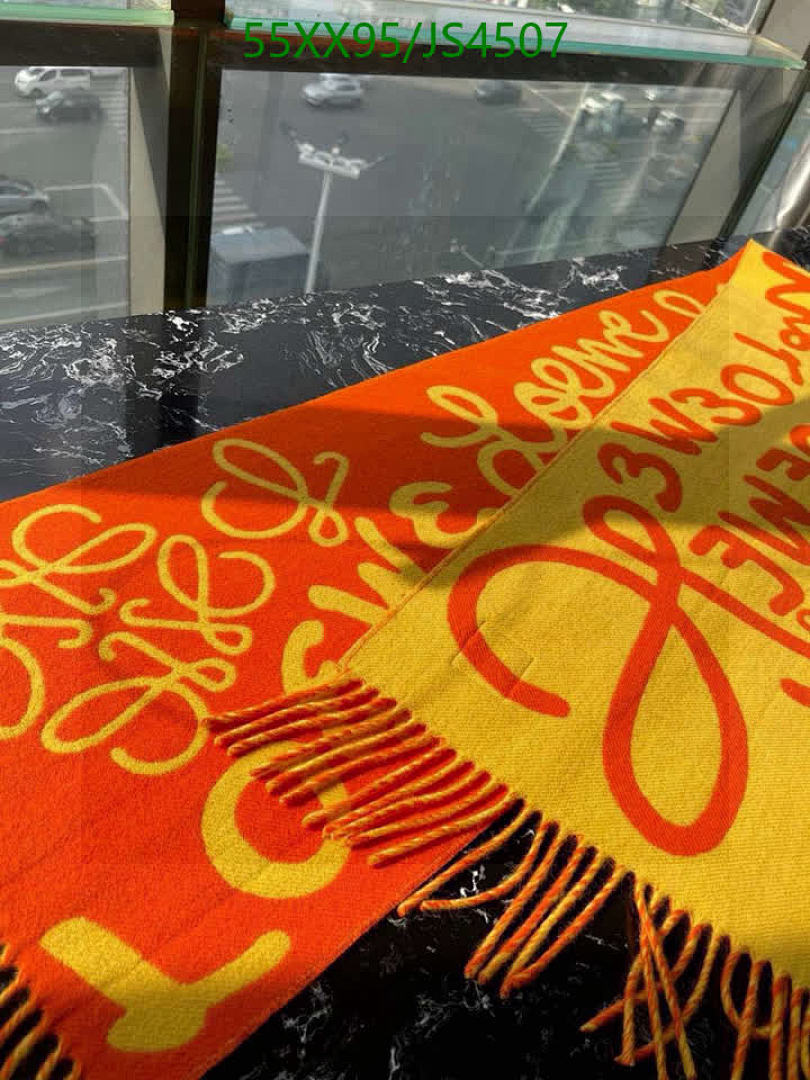Loewe-Scarf Code: JS4507 $: 55USD