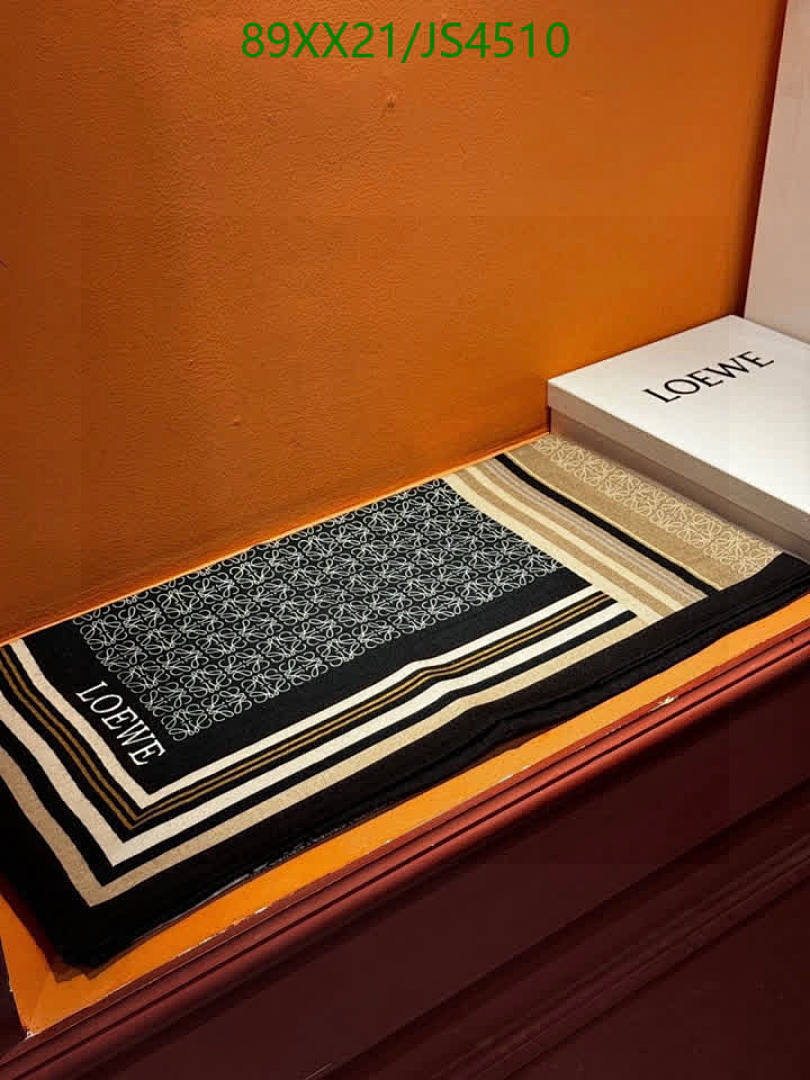 Loewe-Scarf Code: JS4510 $: 89USD