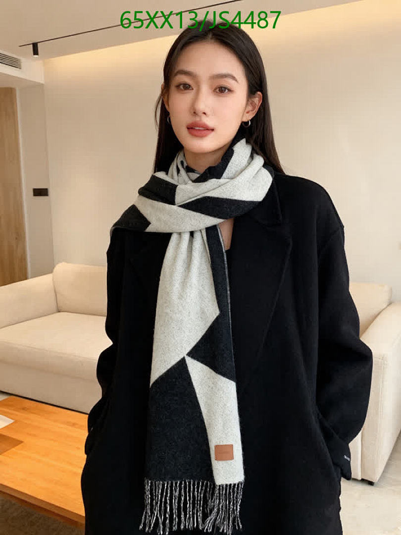 Hermes-Scarf Code: JS4487 $: 65USD