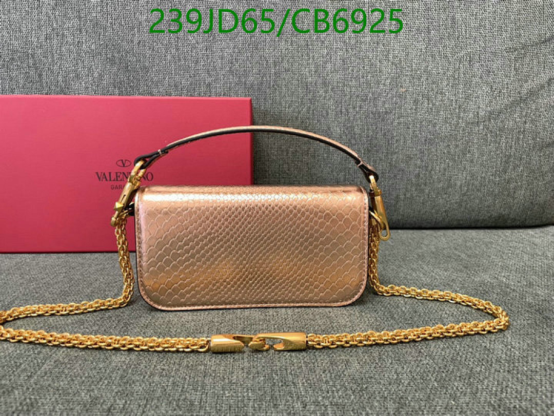 Valentino-Bag-Mirror Quality Code: CB6925 $: 239USD