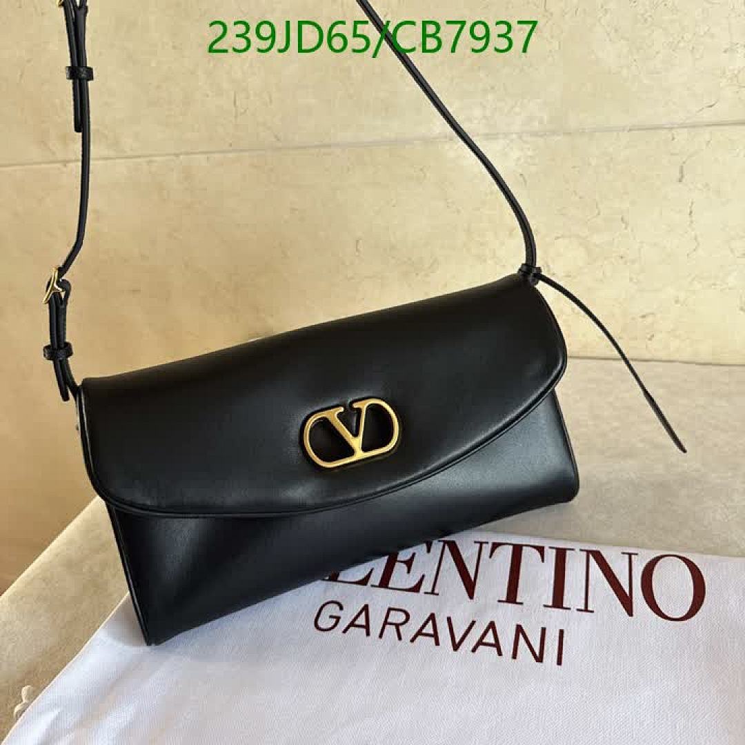 Valentino-Bag-Mirror Quality Code: CB7937 $: 239USD