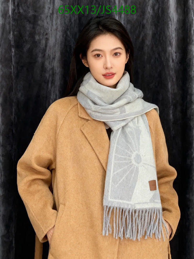 Hermes-Scarf Code: JS4488 $: 65USD