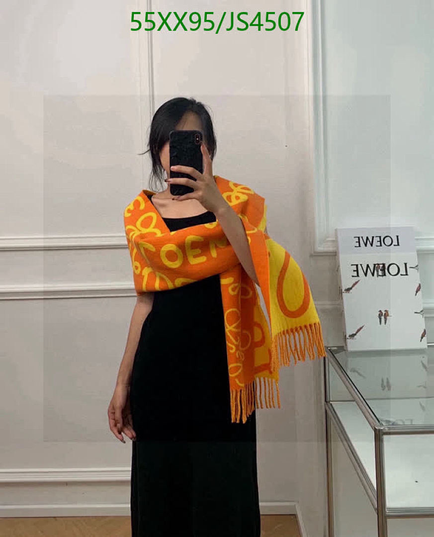 Loewe-Scarf Code: JS4507 $: 55USD