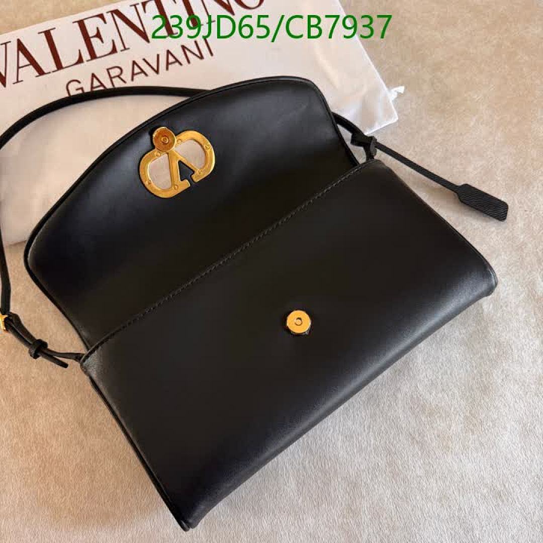 Valentino-Bag-Mirror Quality Code: CB7937 $: 239USD