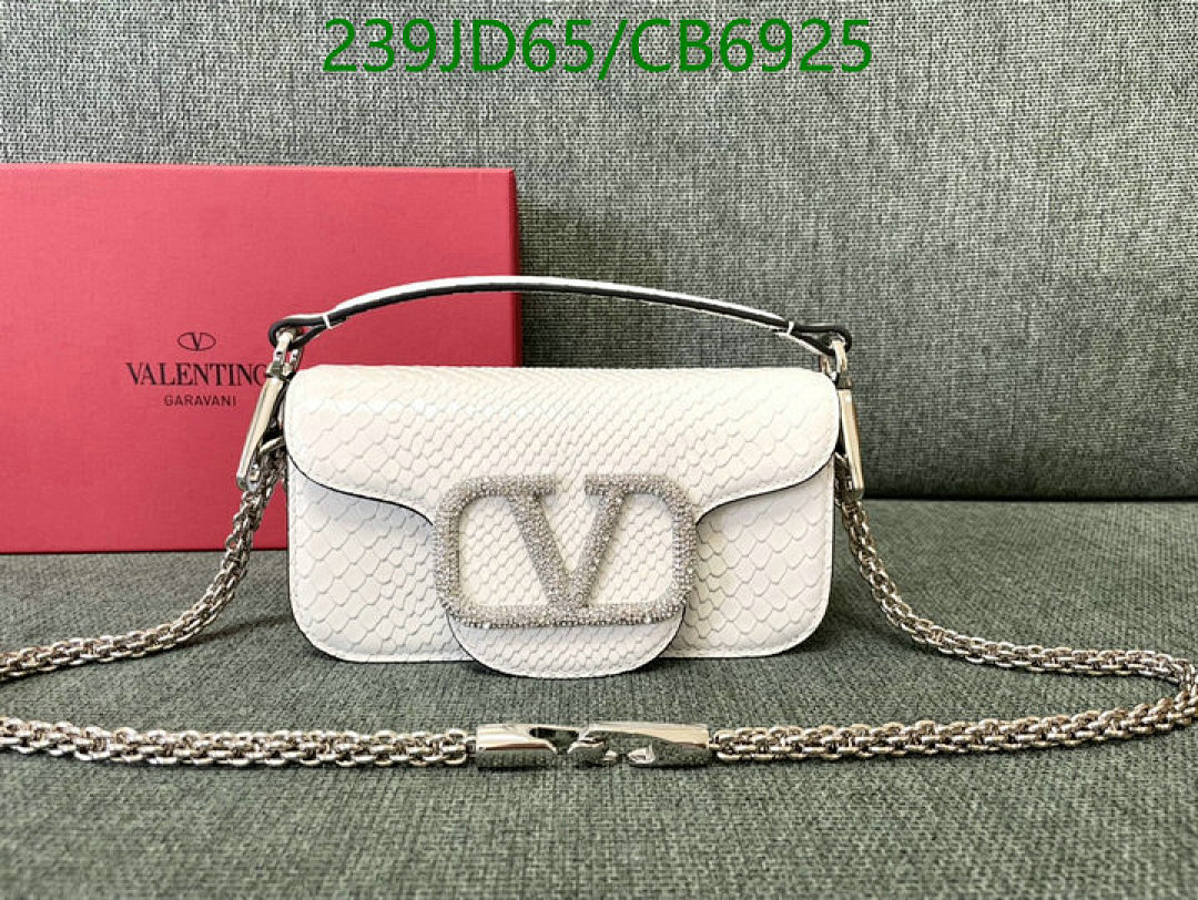Valentino-Bag-Mirror Quality Code: CB6925 $: 239USD