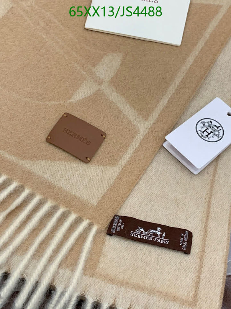 Hermes-Scarf Code: JS4488 $: 65USD