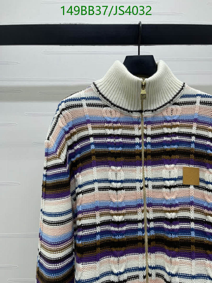 LV-Clothing Code: JS4032 $: 149USD