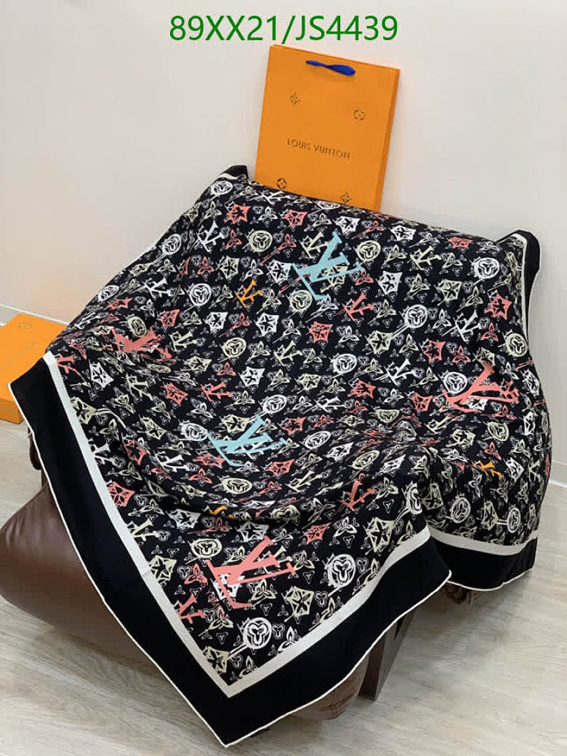 LV-Scarf Code: JS4439 $: 89USD