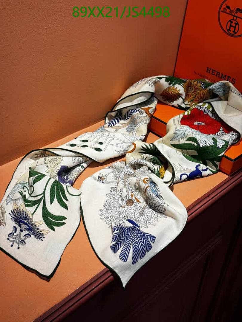Hermes-Scarf Code: JS4498 $: 89USD
