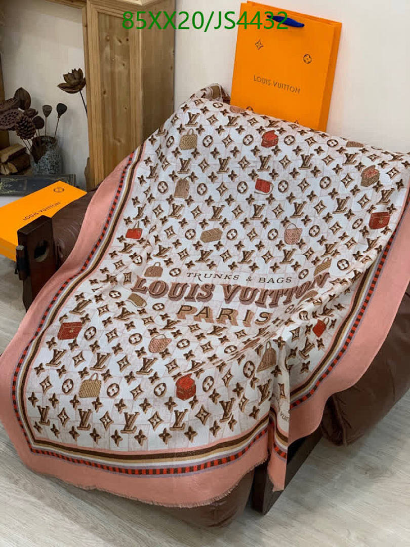 LV-Scarf Code: JS4432 $: 85USD