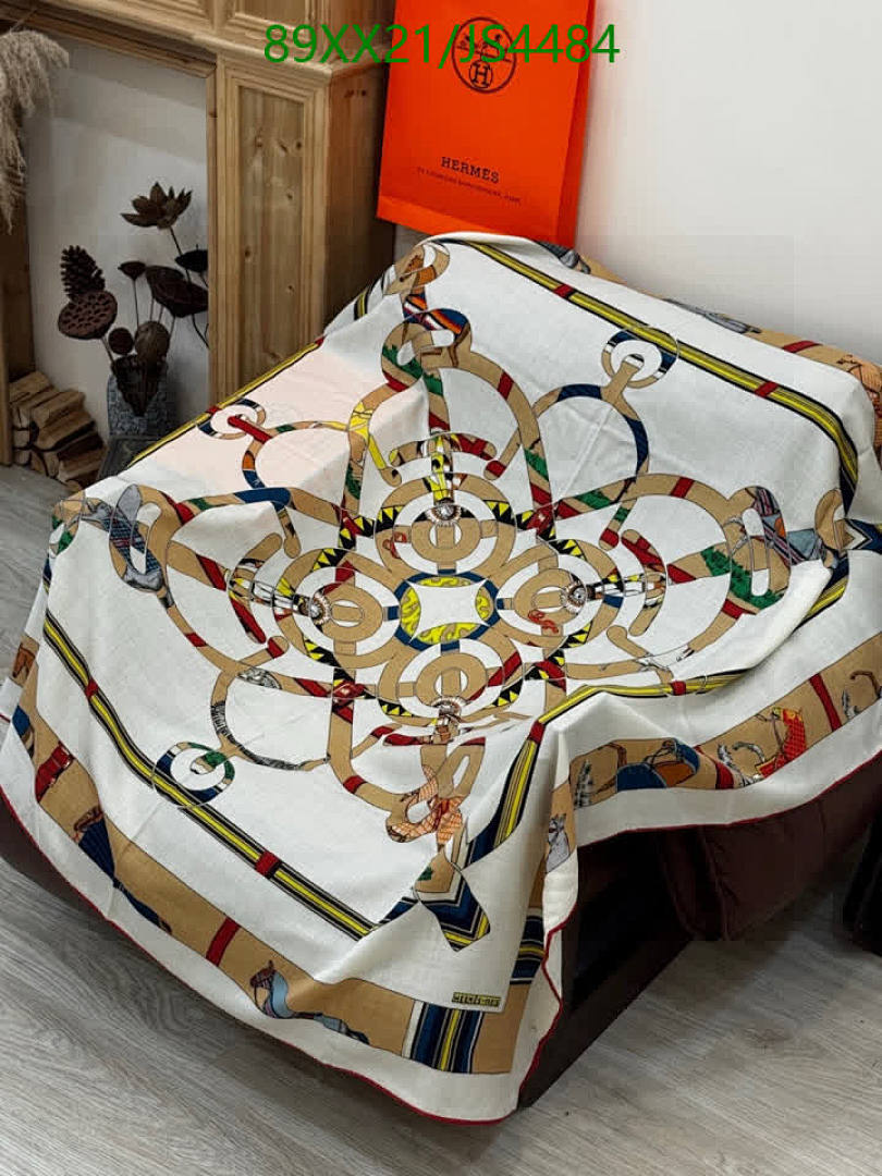 Hermes-Scarf Code: JS4484 $: 89USD