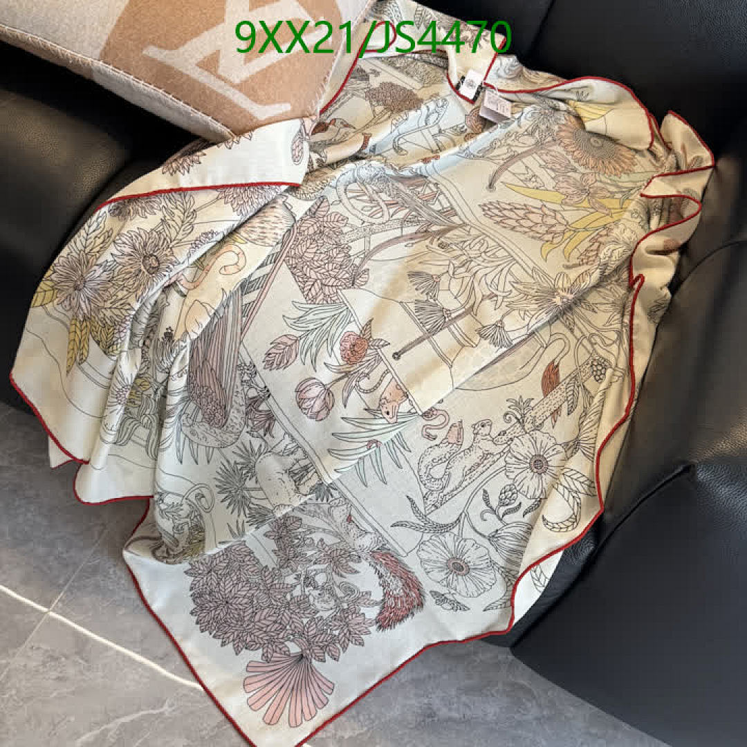 Hermes-Scarf Code: JS4470 $: 9USD