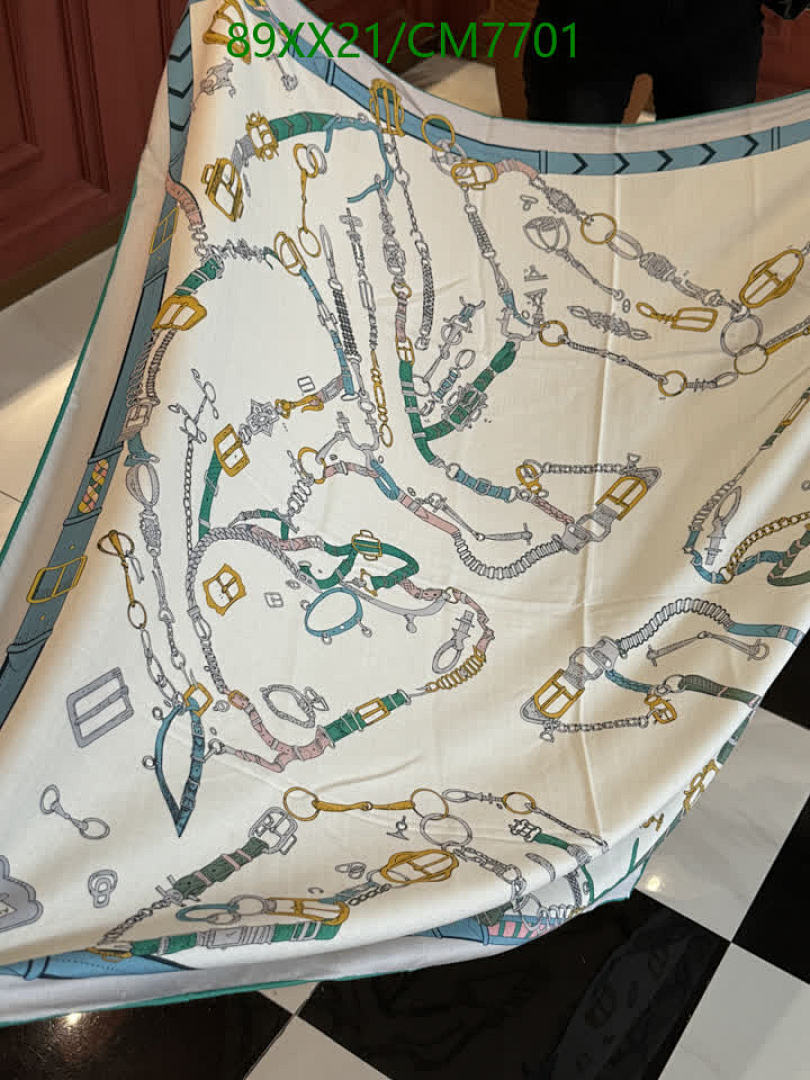 Hermes-Scarf Code: CM7701 $: 89USD