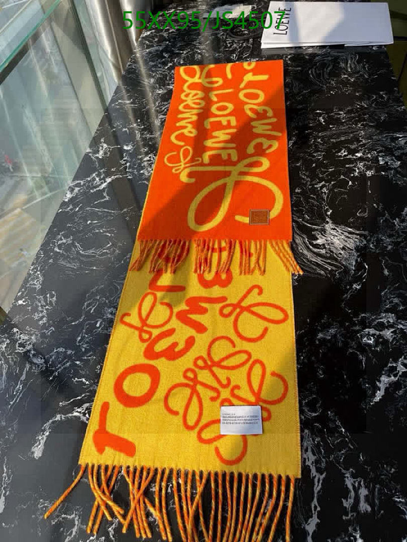 Loewe-Scarf Code: JS4507 $: 55USD