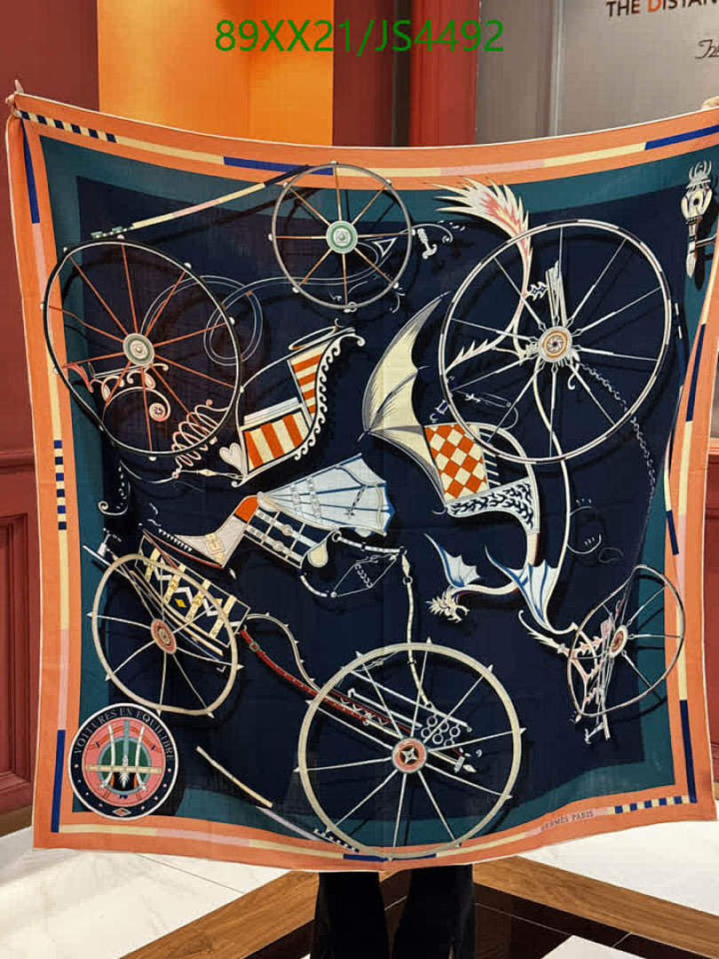Hermes-Scarf Code: JS4492 $: 89USD