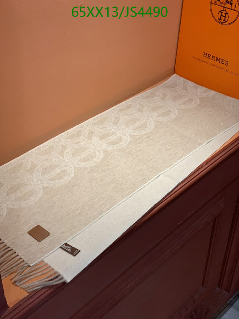 Hermes-Scarf Code: JS4490 $: 65USD