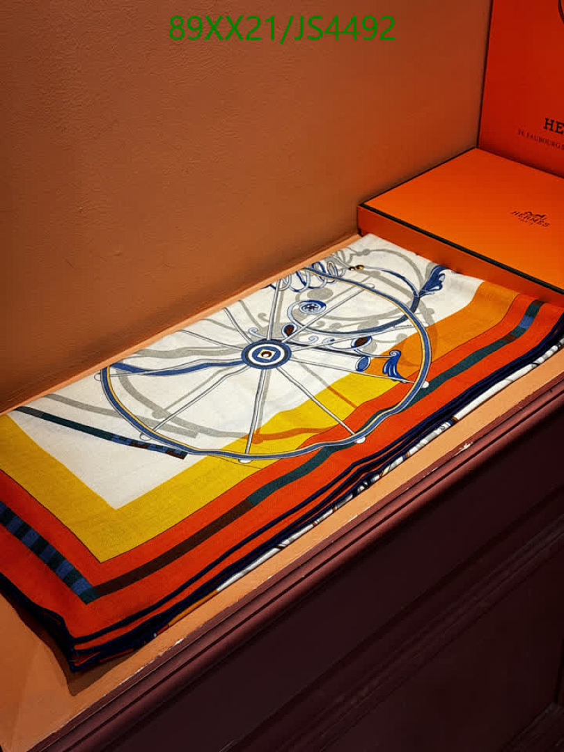Hermes-Scarf Code: JS4492 $: 89USD
