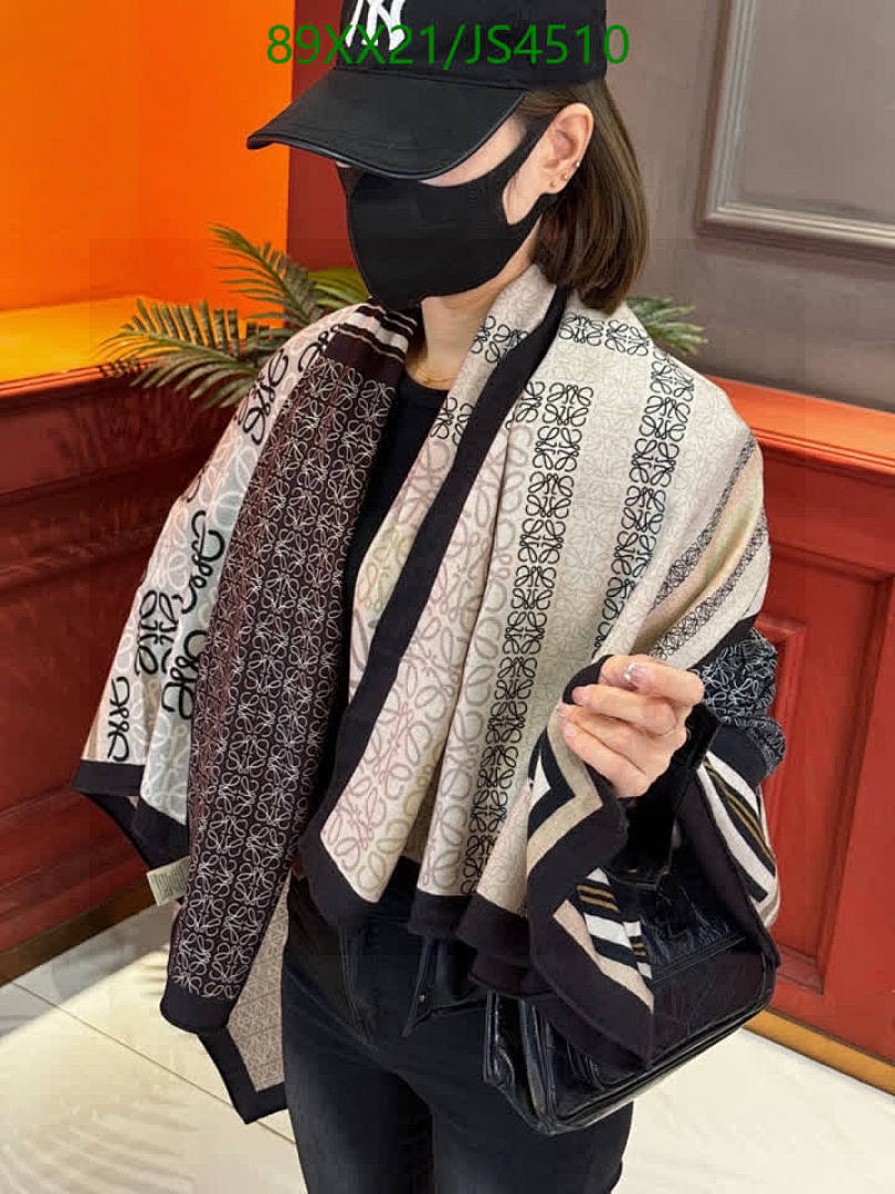 Loewe-Scarf Code: JS4510 $: 89USD