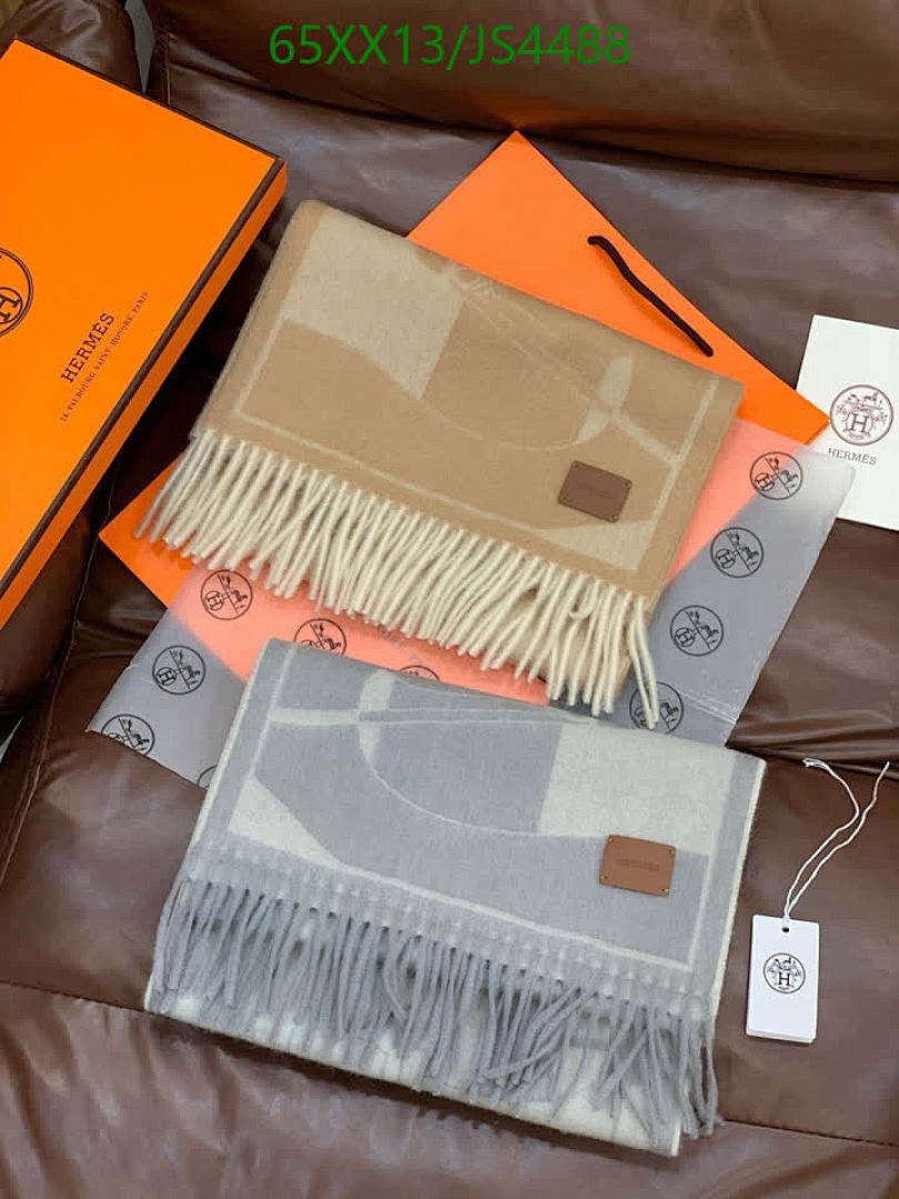 Hermes-Scarf Code: JS4488 $: 65USD