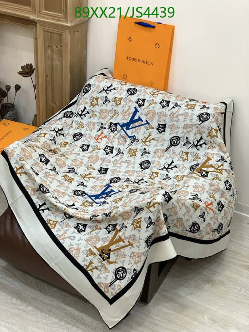 LV-Scarf Code: JS4439 $: 89USD