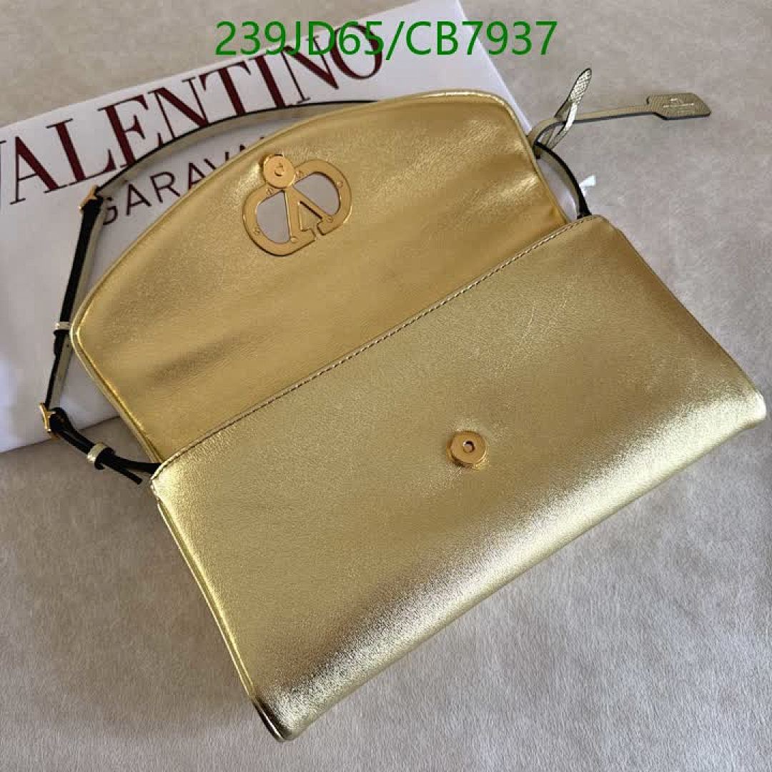 Valentino-Bag-Mirror Quality Code: CB7937 $: 239USD