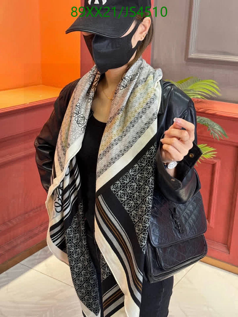 Loewe-Scarf Code: JS4510 $: 89USD