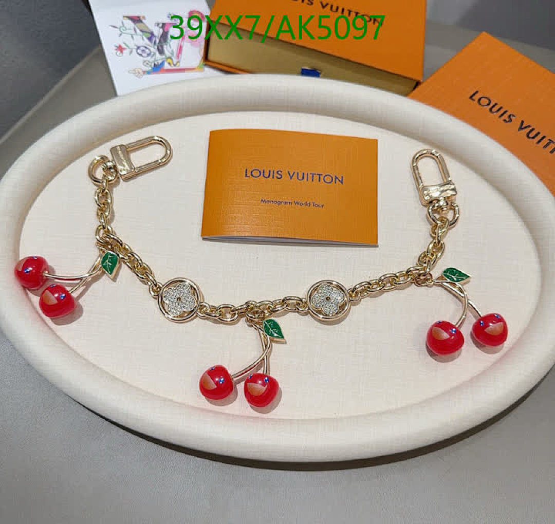 LV-Key pendant Code: AK5097 $: 39USD