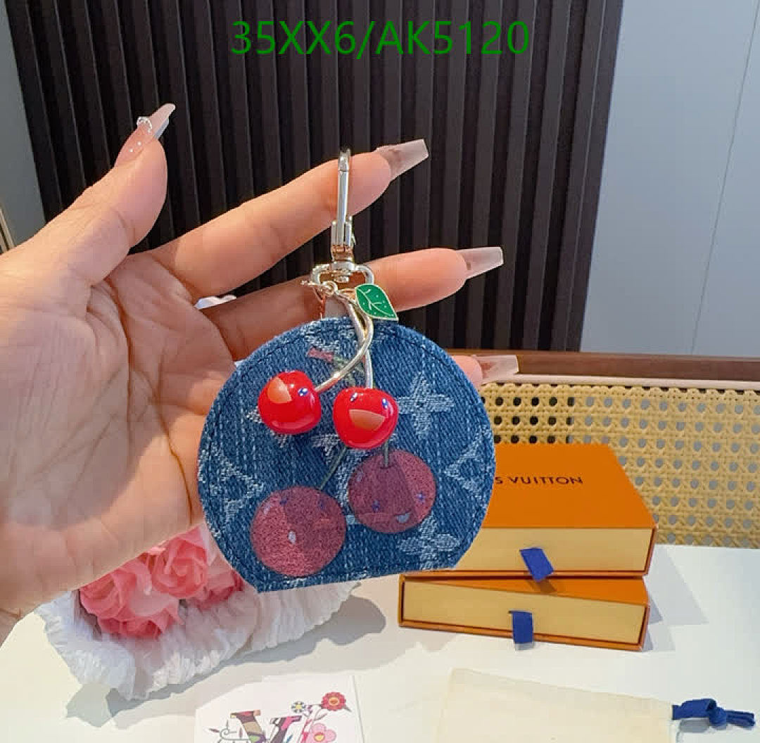 LV-Key pendant Code: AK5120 $: 35USD