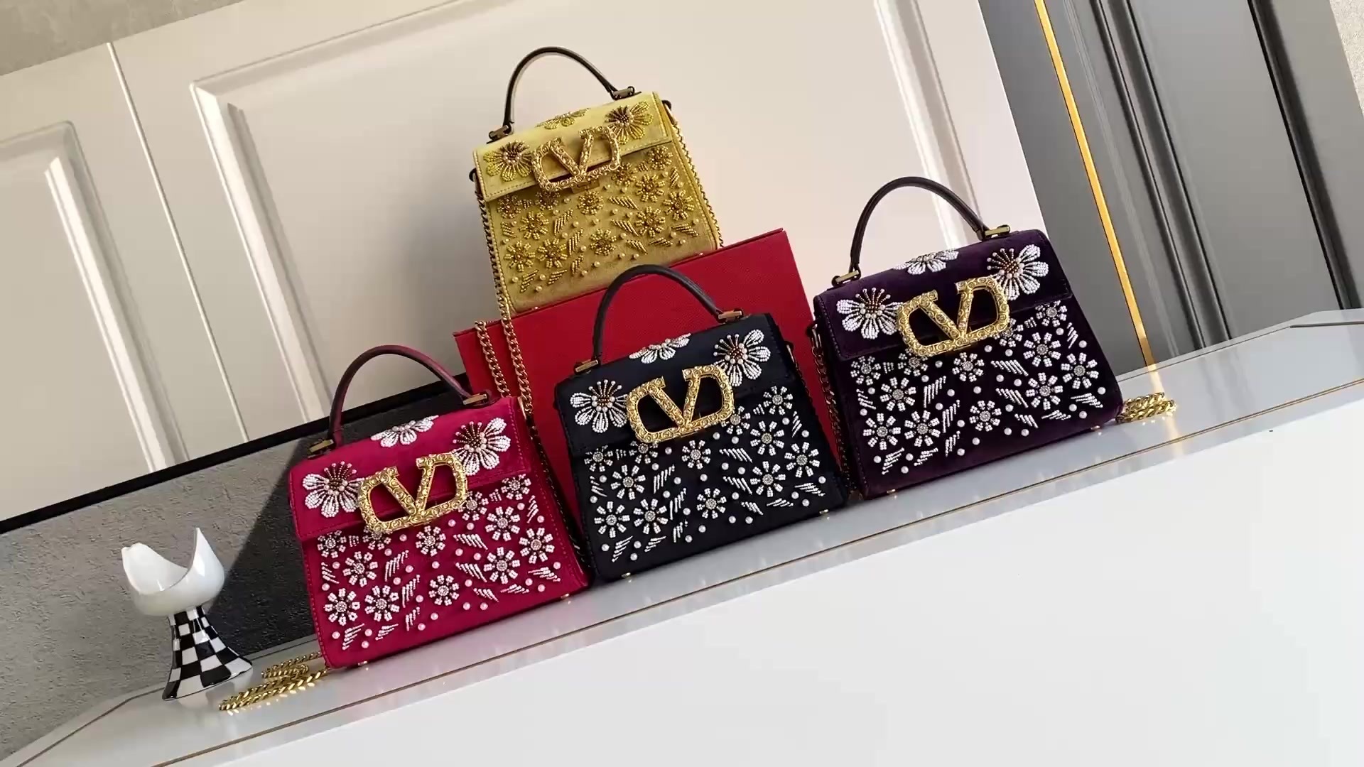 Valentino-Bag-4A Quality Code: CB8035 $: 125USD