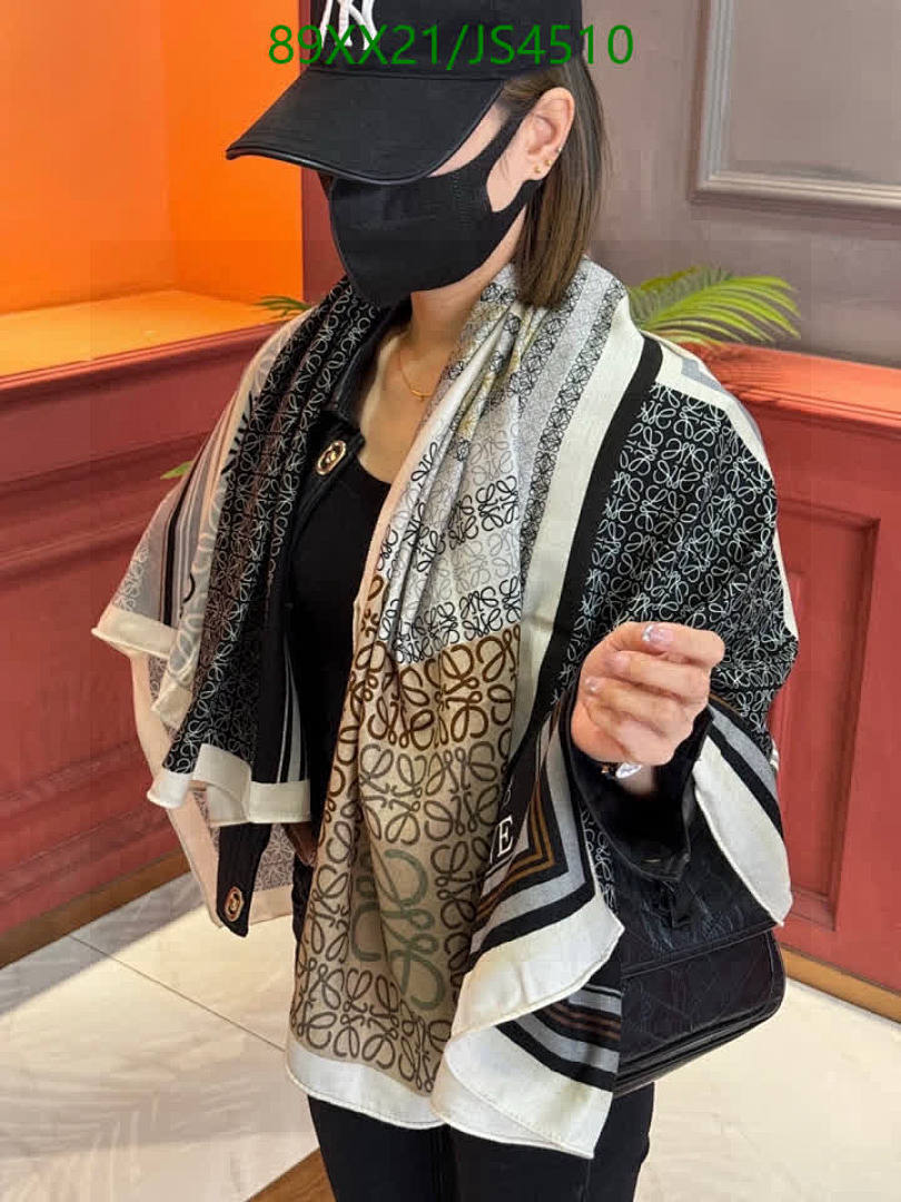 Loewe-Scarf Code: JS4510 $: 89USD