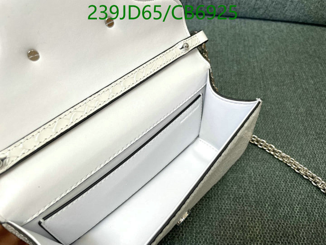 Valentino-Bag-Mirror Quality Code: CB6925 $: 239USD